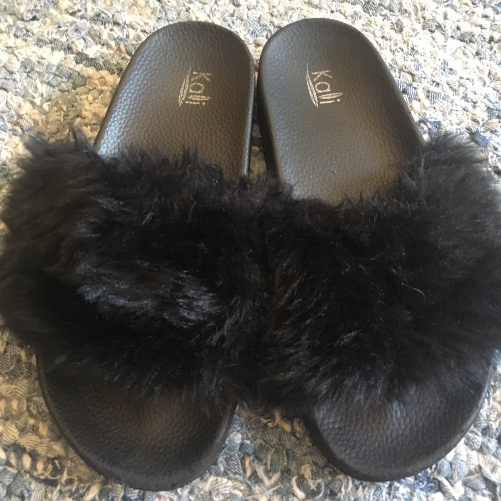 5 for $10 Black fluffy slides